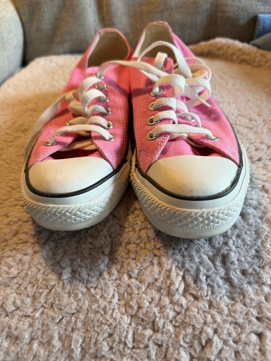 Converse Pink Canvas Low-Top Sneakers with White Accents - Picture 2 of 9
